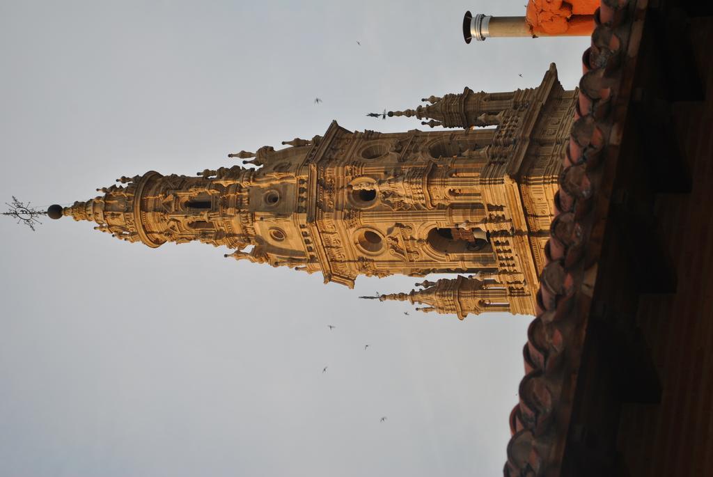 Hostal La Catedral サント・ドミンゴ・デ・ラ・カルサーダ エクステリア 写真