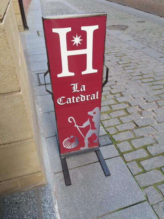 Hostal La Catedral サント・ドミンゴ・デ・ラ・カルサーダ エクステリア 写真